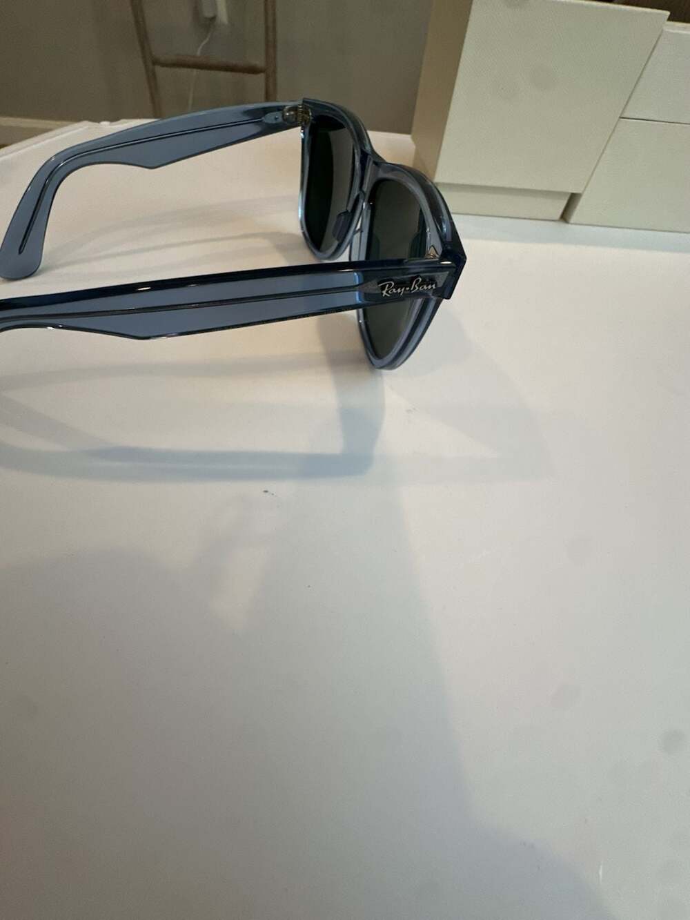 Ray-Ban Wayfarer Reverse Sunglasses in Transparent Navy Blue - Picture 4 of 5